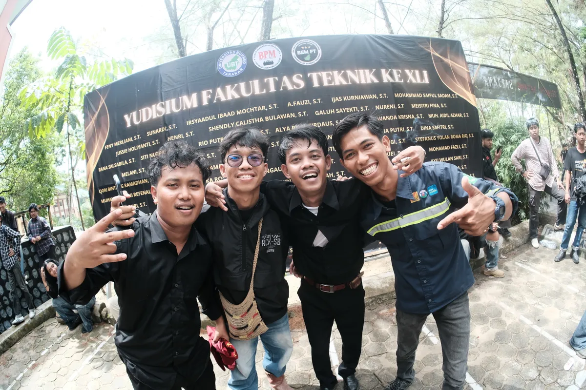 Momen Kirab 5