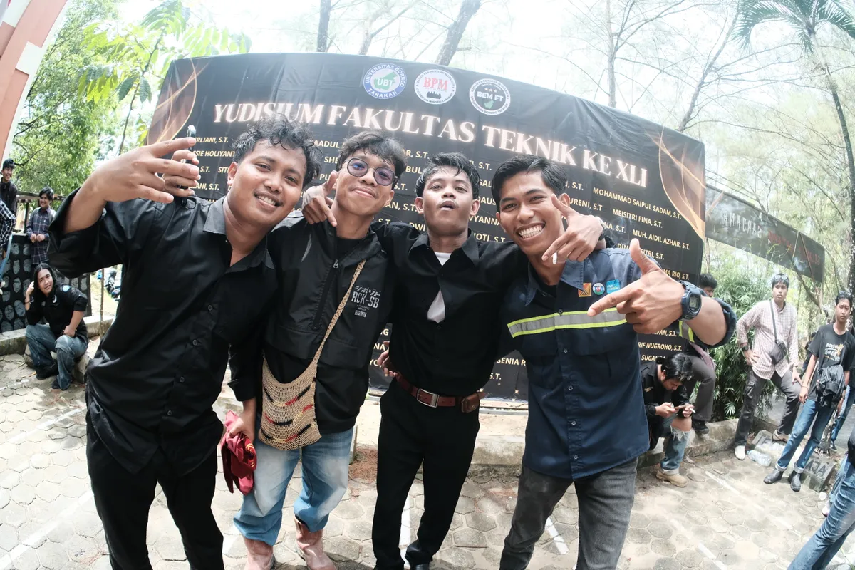Momen Kirab 6