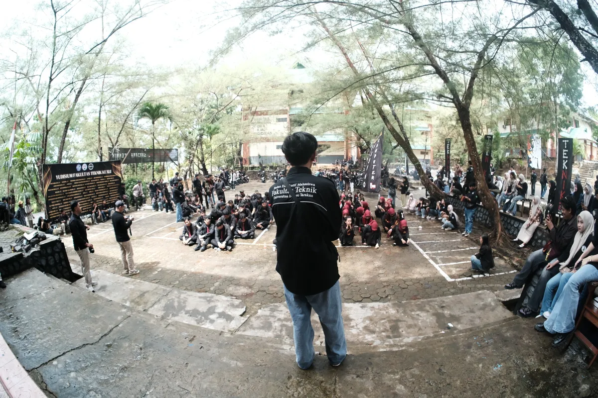 Momen Kirab 11