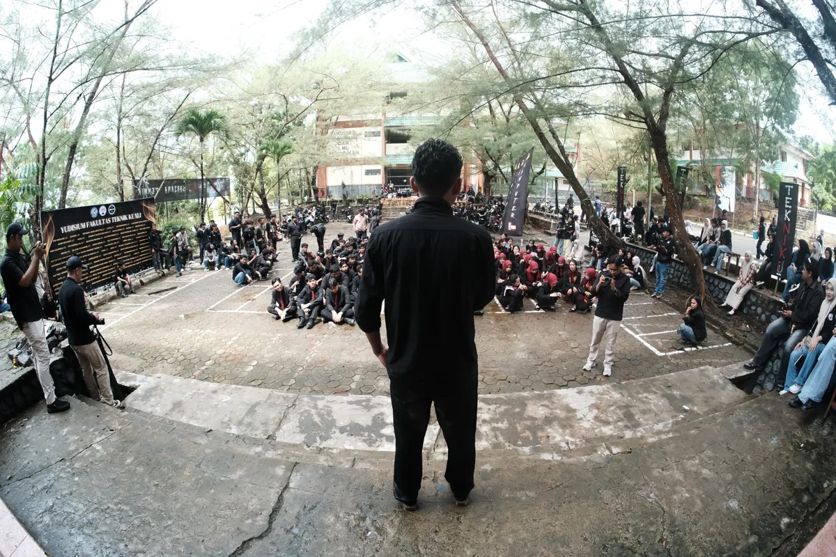 Momen Kirab 17