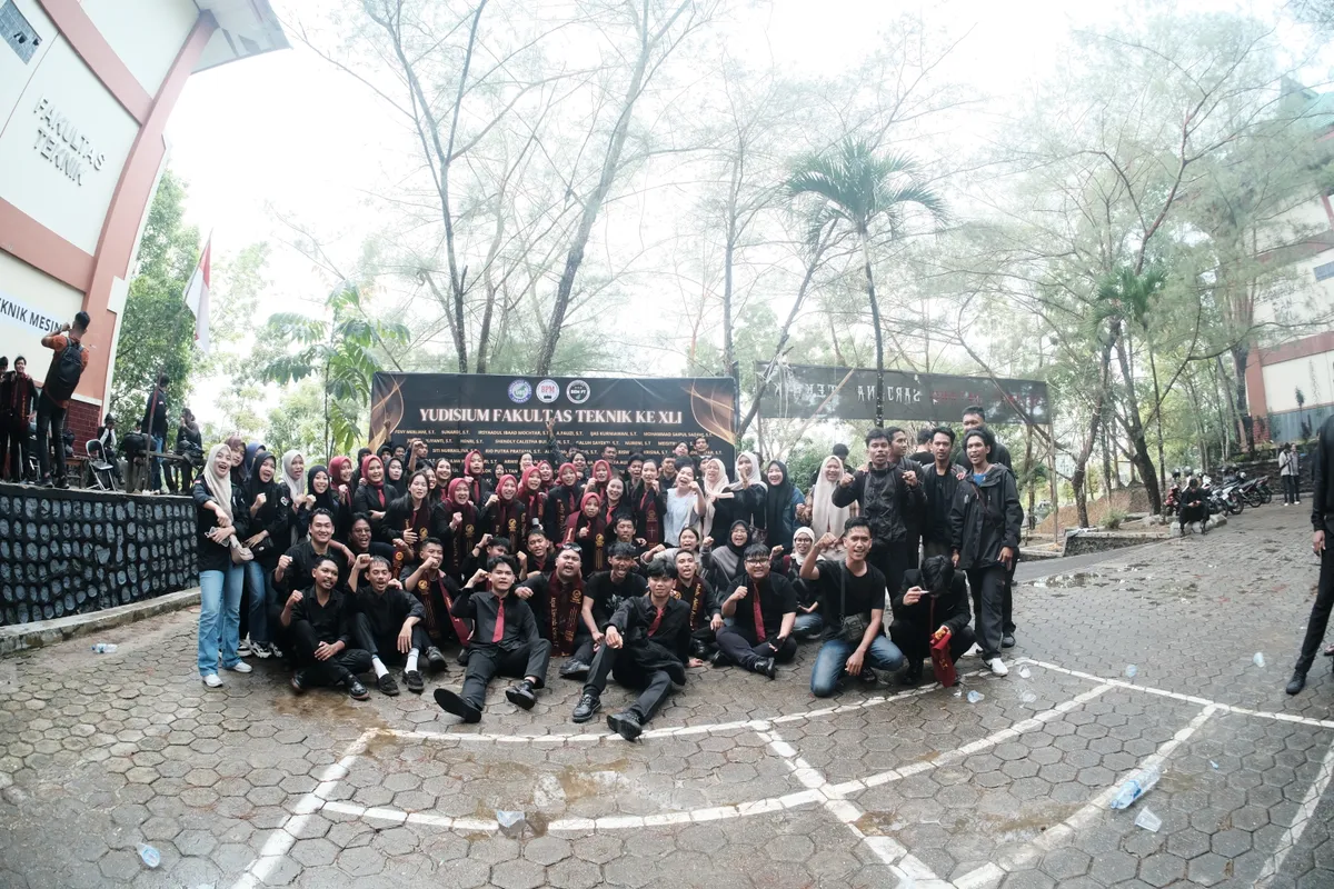 Momen Kirab 33