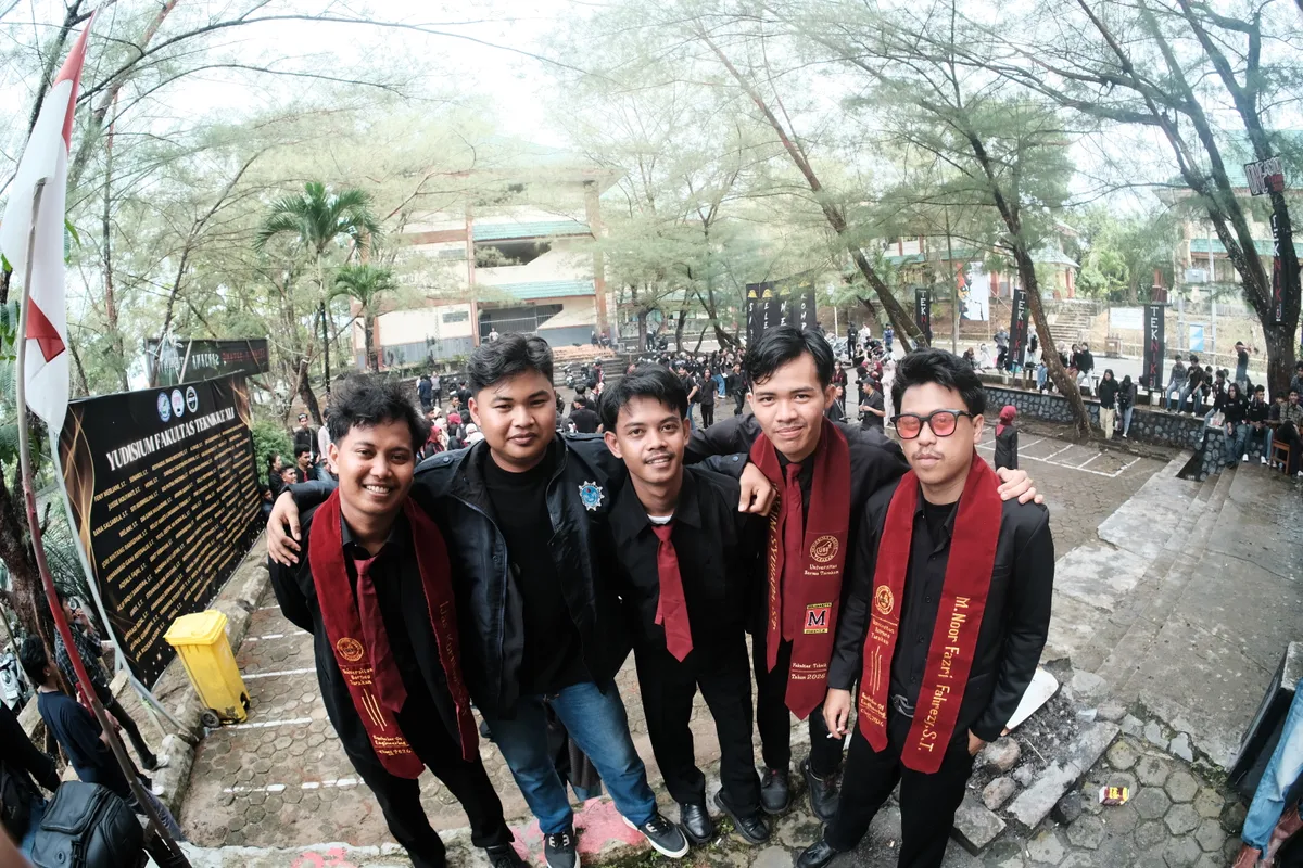Momen Kirab 37