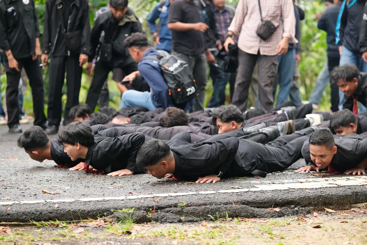 Momen Kirab 79