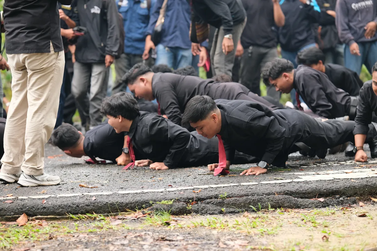 Momen Kirab 83