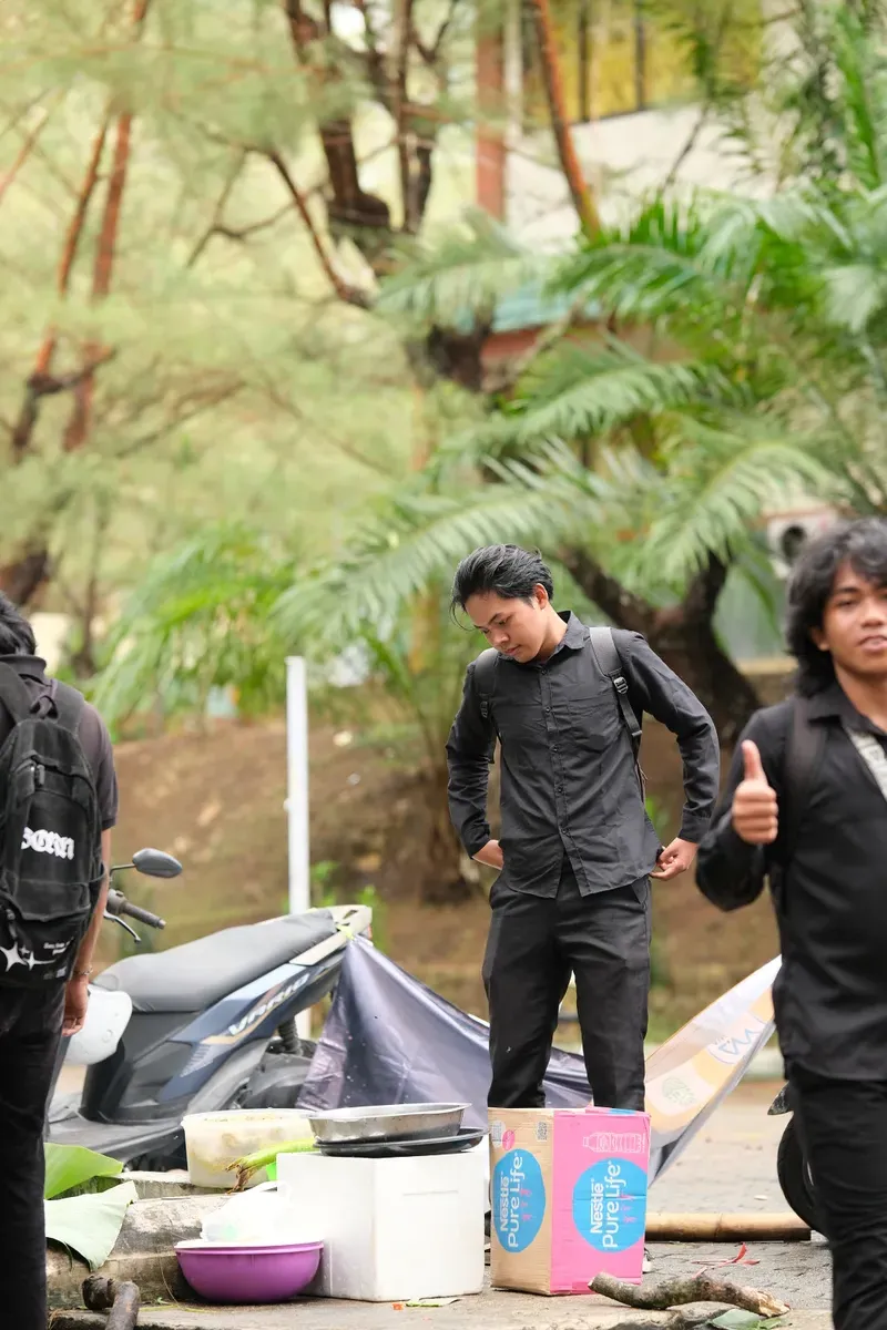 Momen Kirab 104