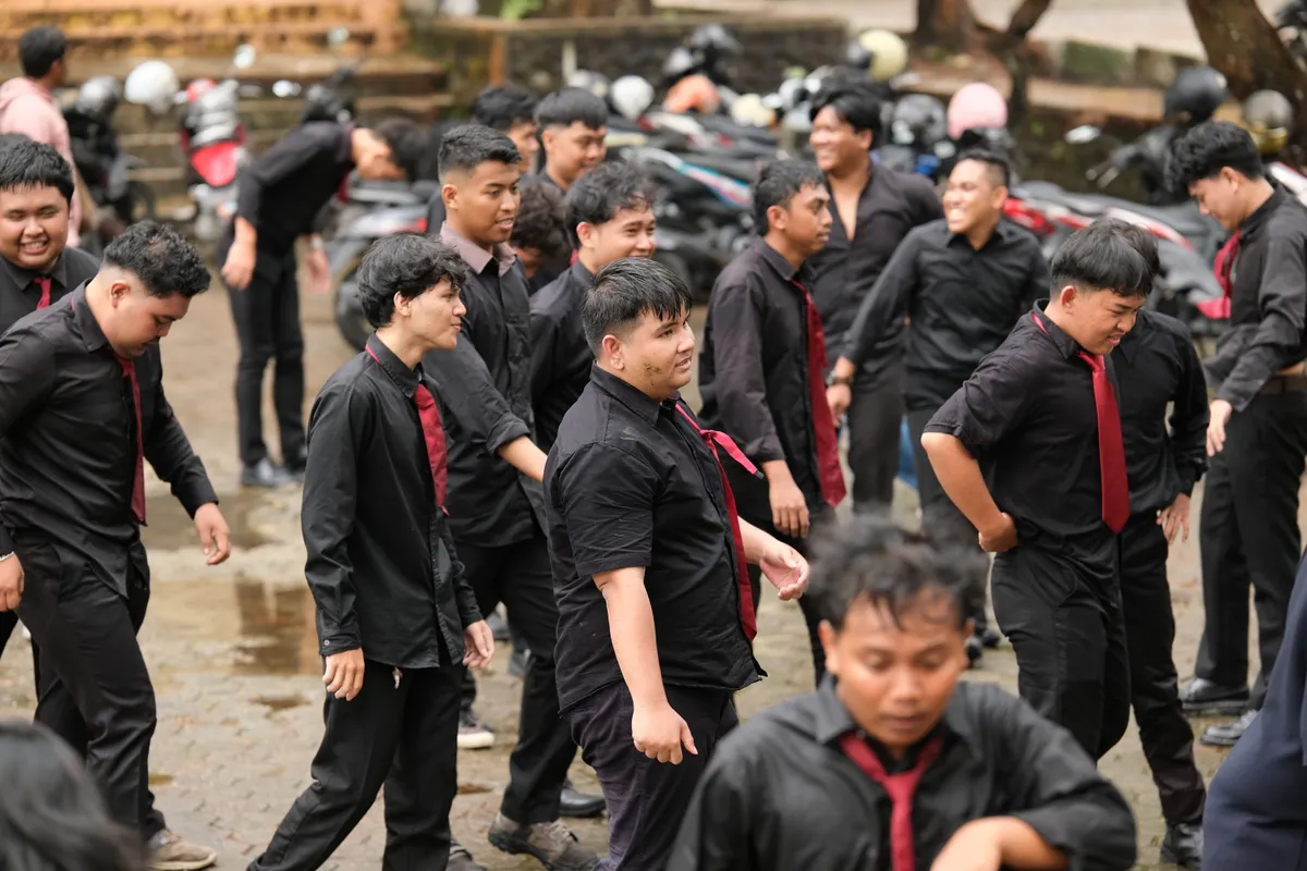 Momen Kirab 126