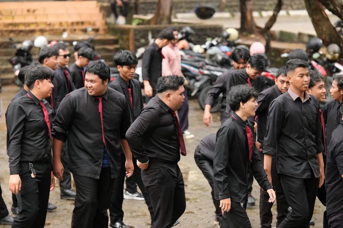 Momen Kirab 128