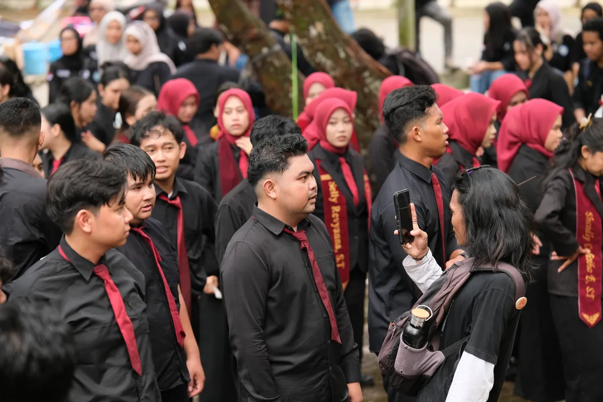 Momen Kirab 156