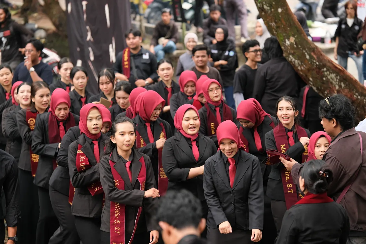 Momen Kirab 159