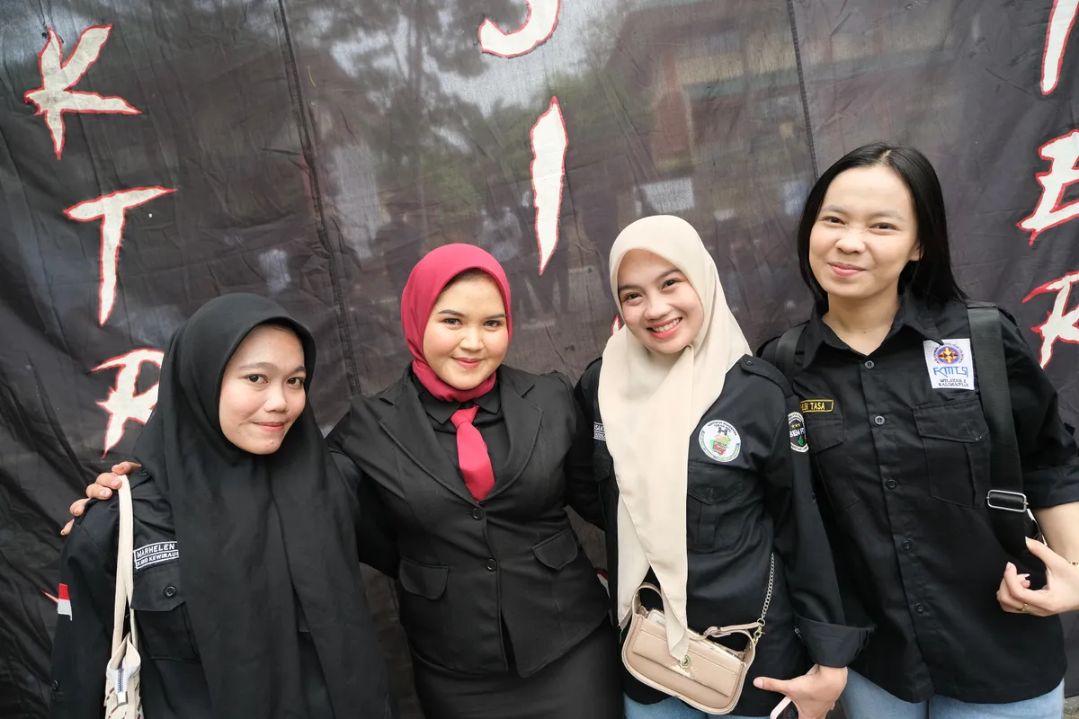 Momen Kirab 210