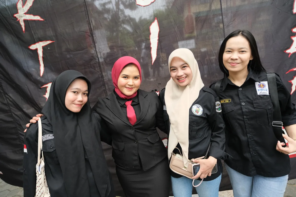 Momen Kirab 211