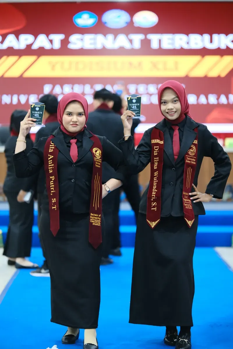 Momen Yudisium 174