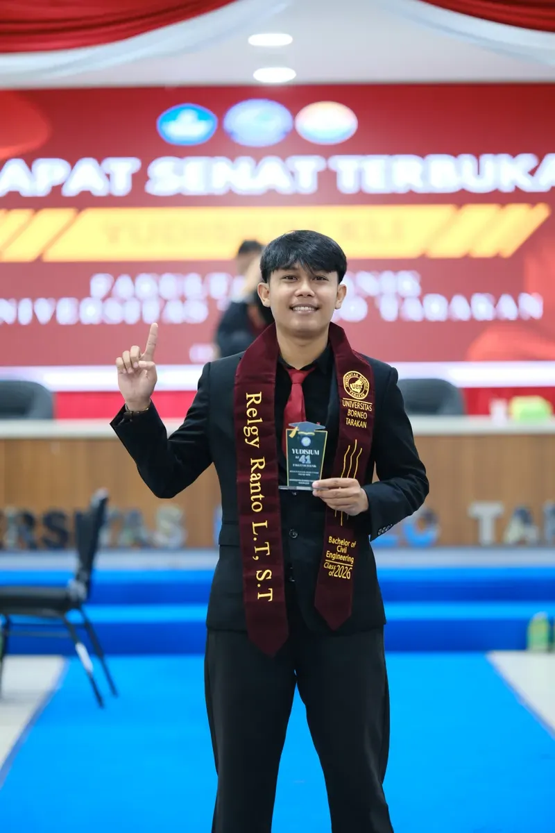 Momen Yudisium 176