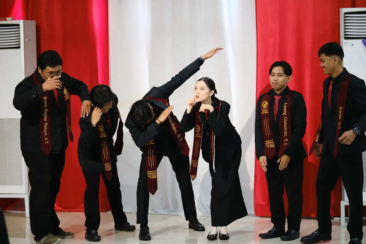 Momen Yudisium 180