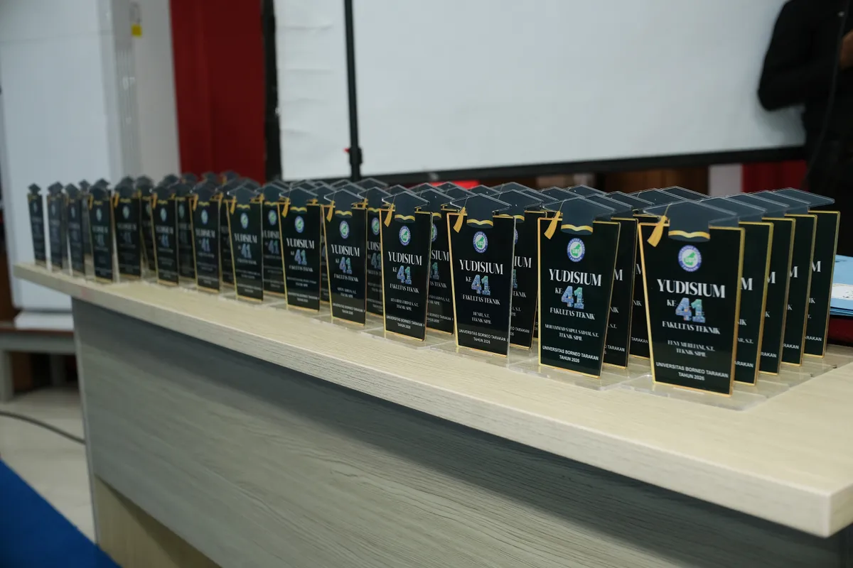 Momen Yudisium 196