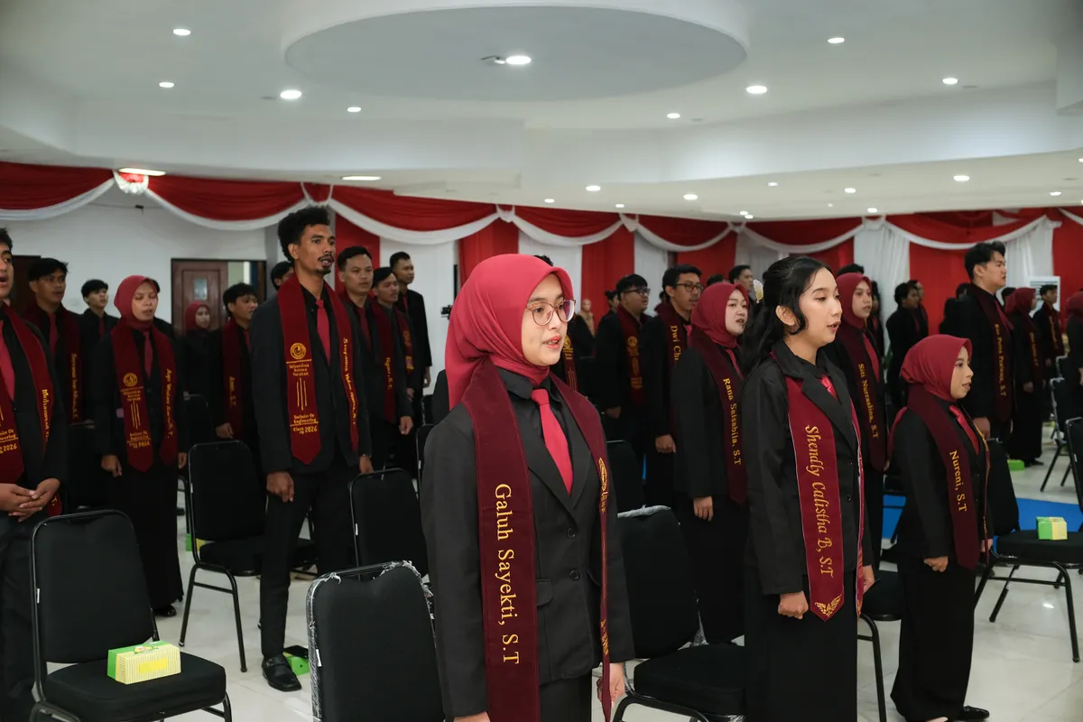 Momen Yudisium 221