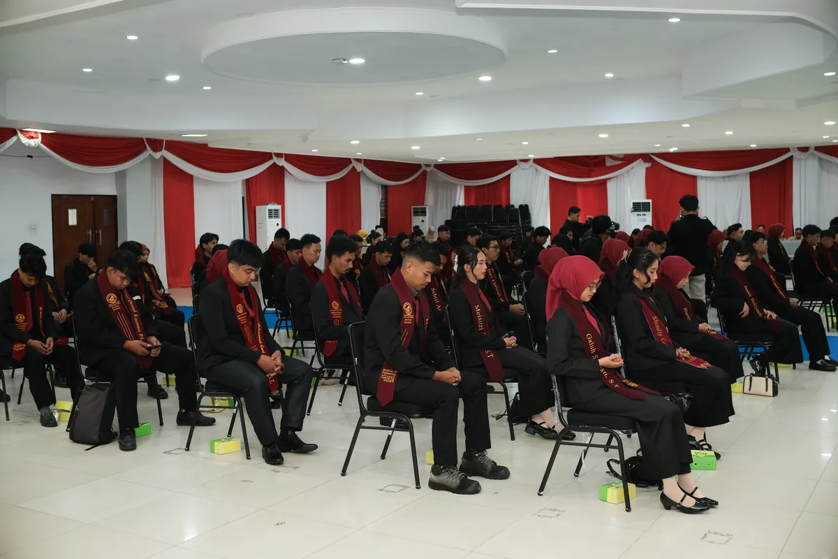 Momen Yudisium 235