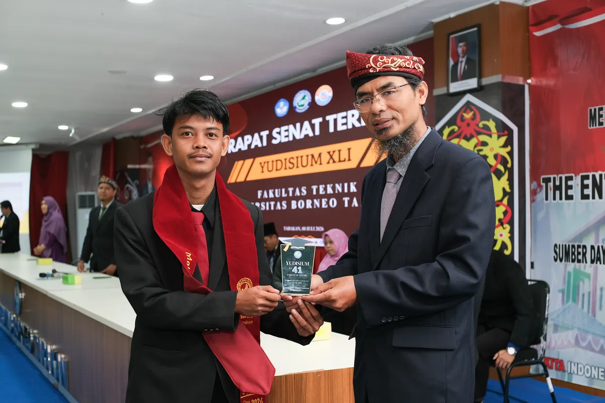 Momen Yudisium 245