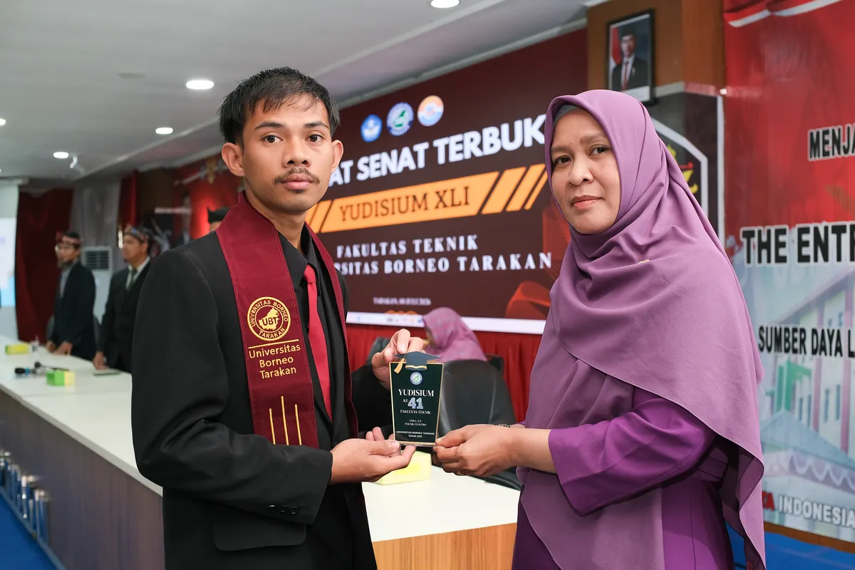 Momen Yudisium 272