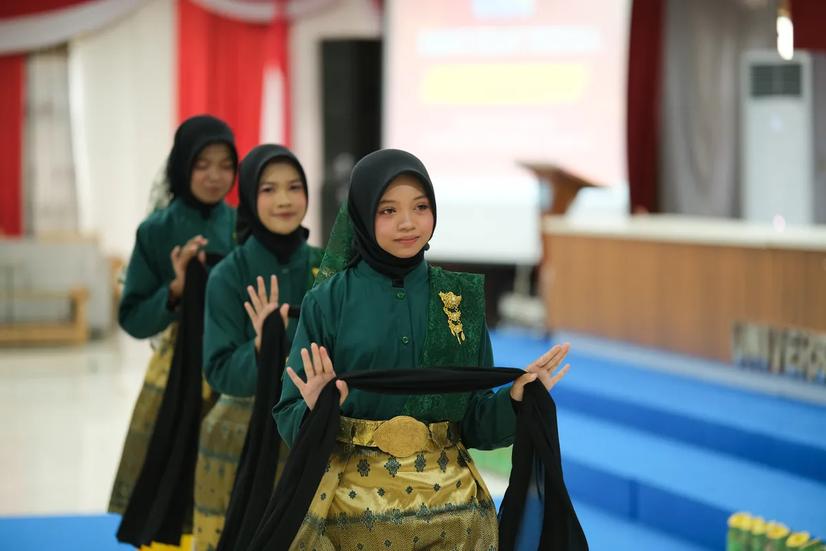 Momen Yudisium 337