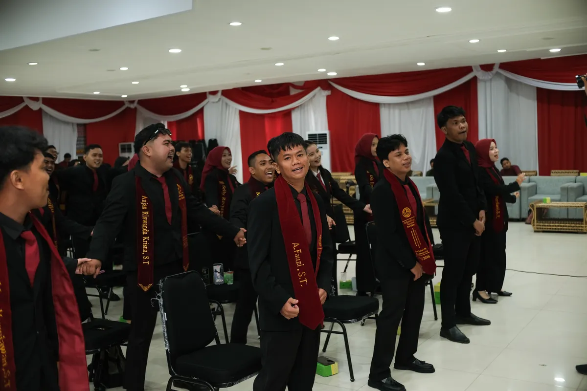 Momen Yudisium 351