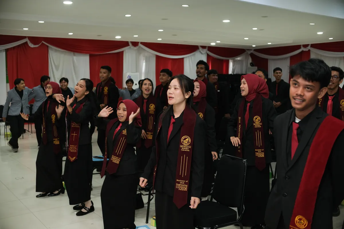 Momen Yudisium 352