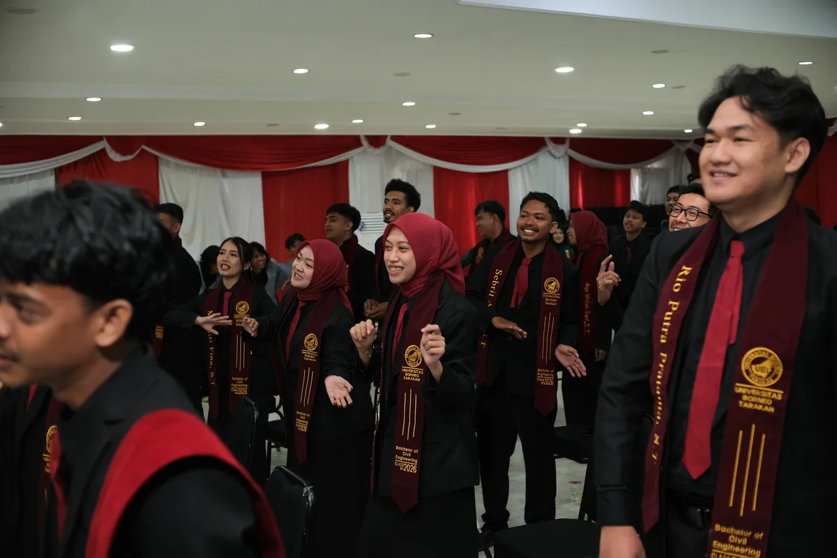 Momen Yudisium 353