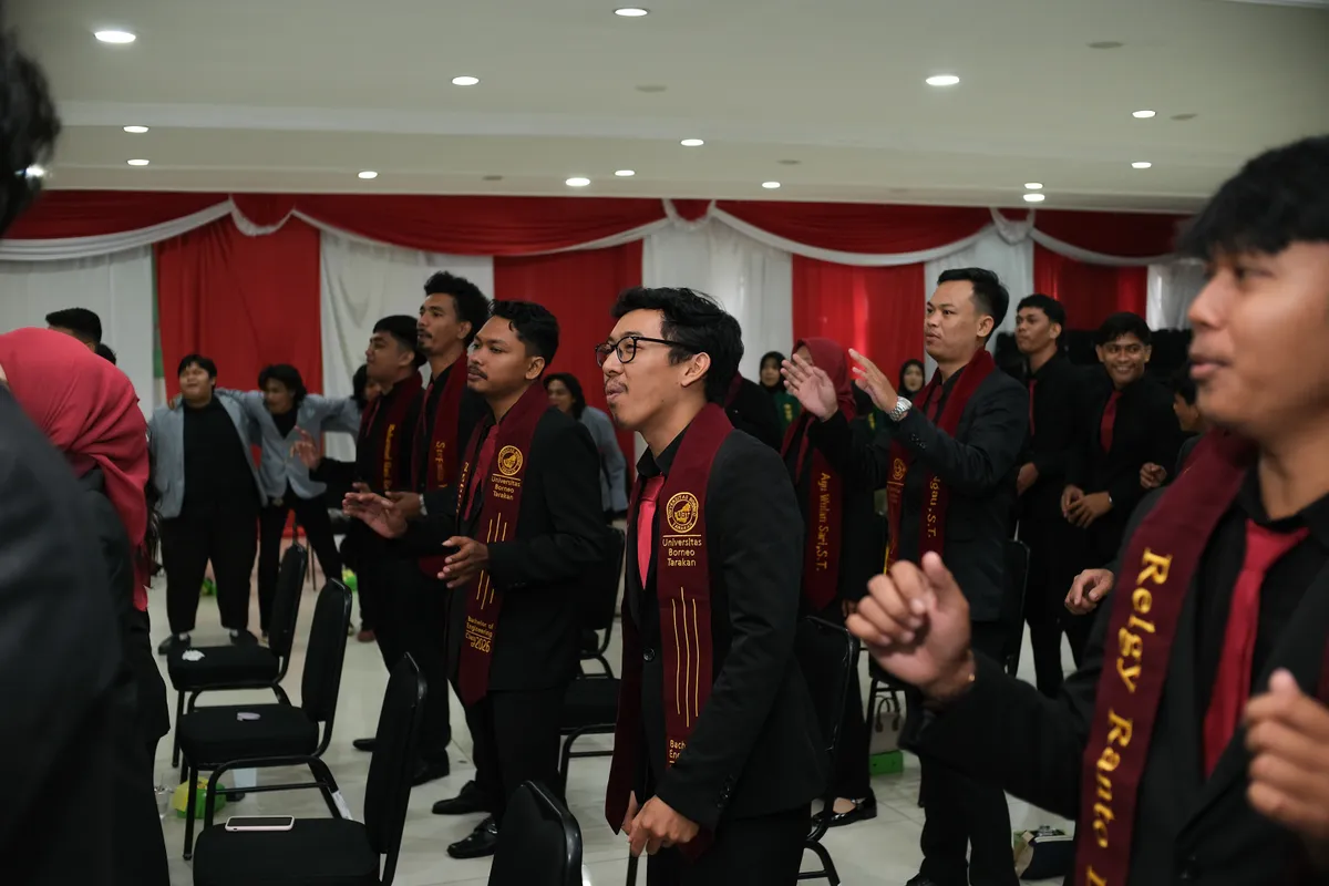 Momen Yudisium 355