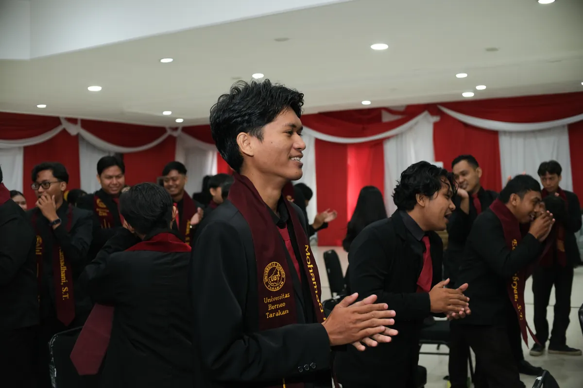 Momen Yudisium 363