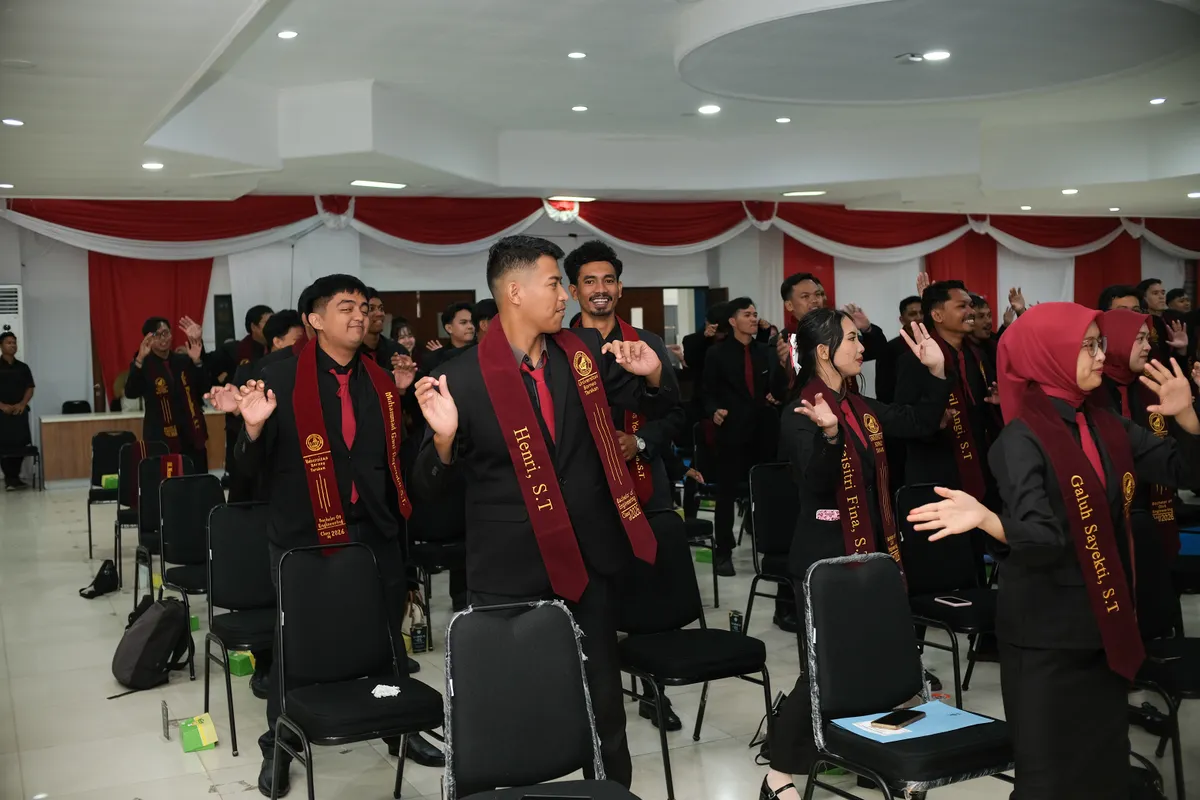 Momen Yudisium 365