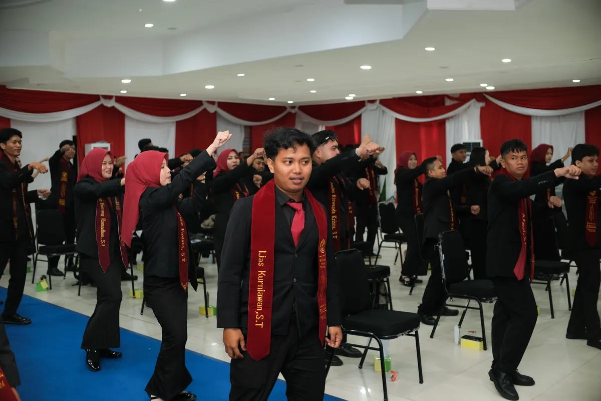 Momen Yudisium 368