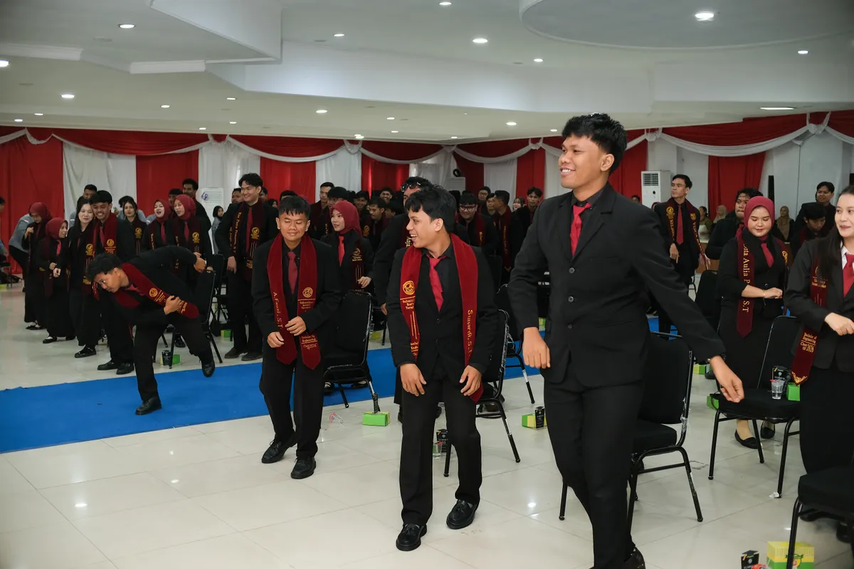 Momen Yudisium 371