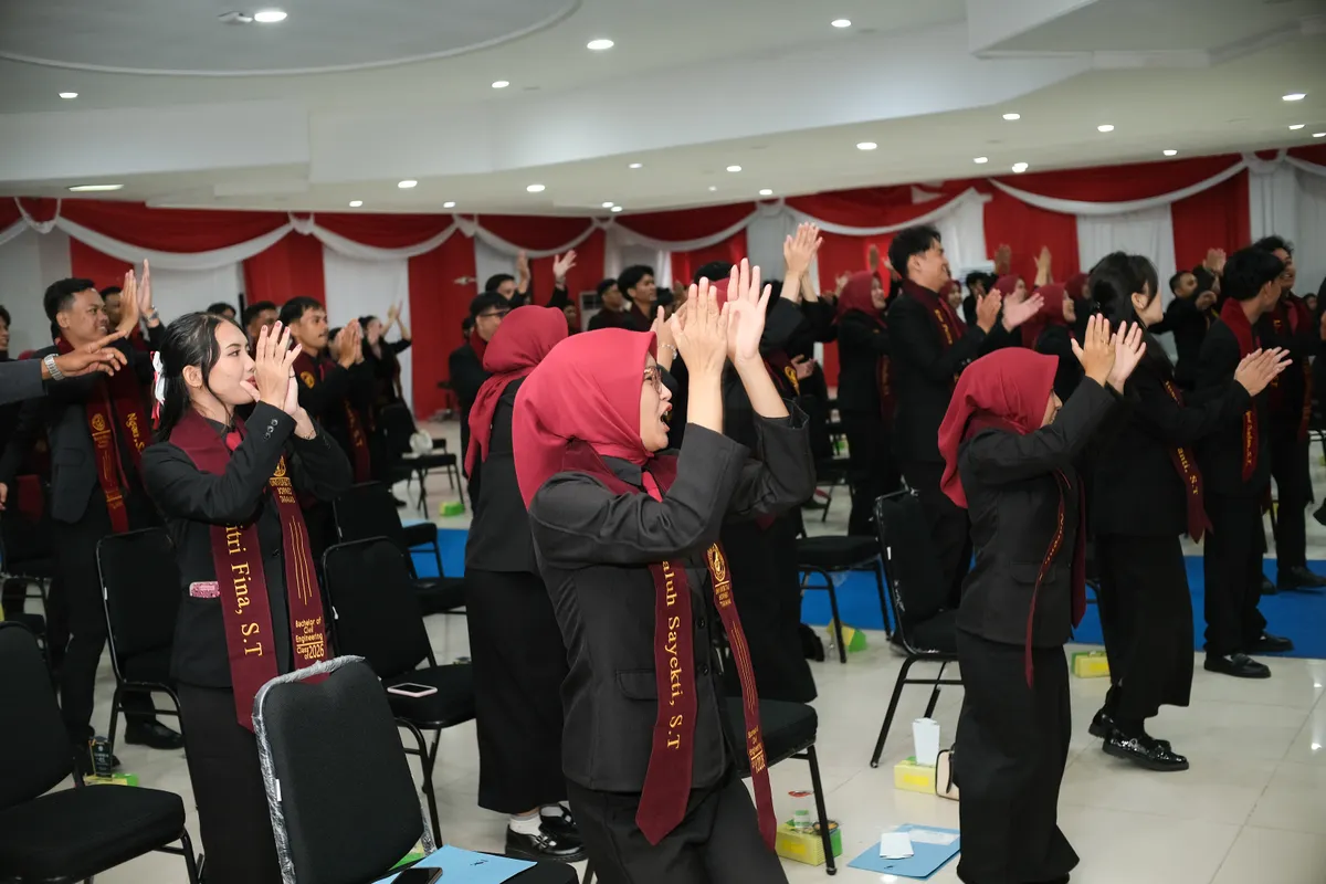 Momen Yudisium 378