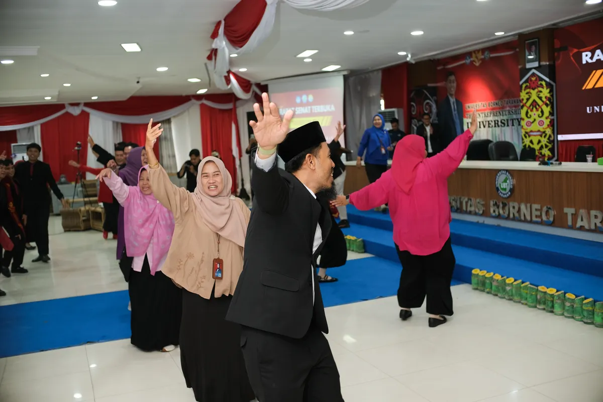 Momen Yudisium 379