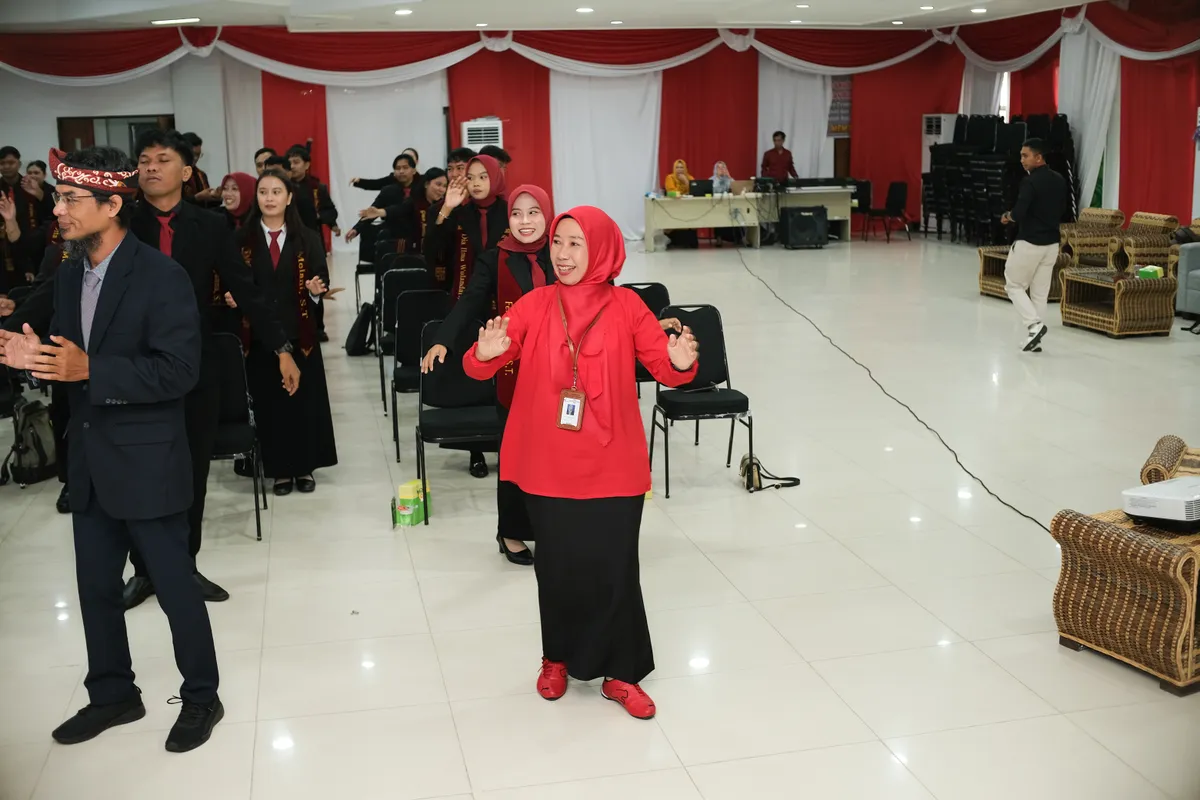 Momen Yudisium 382