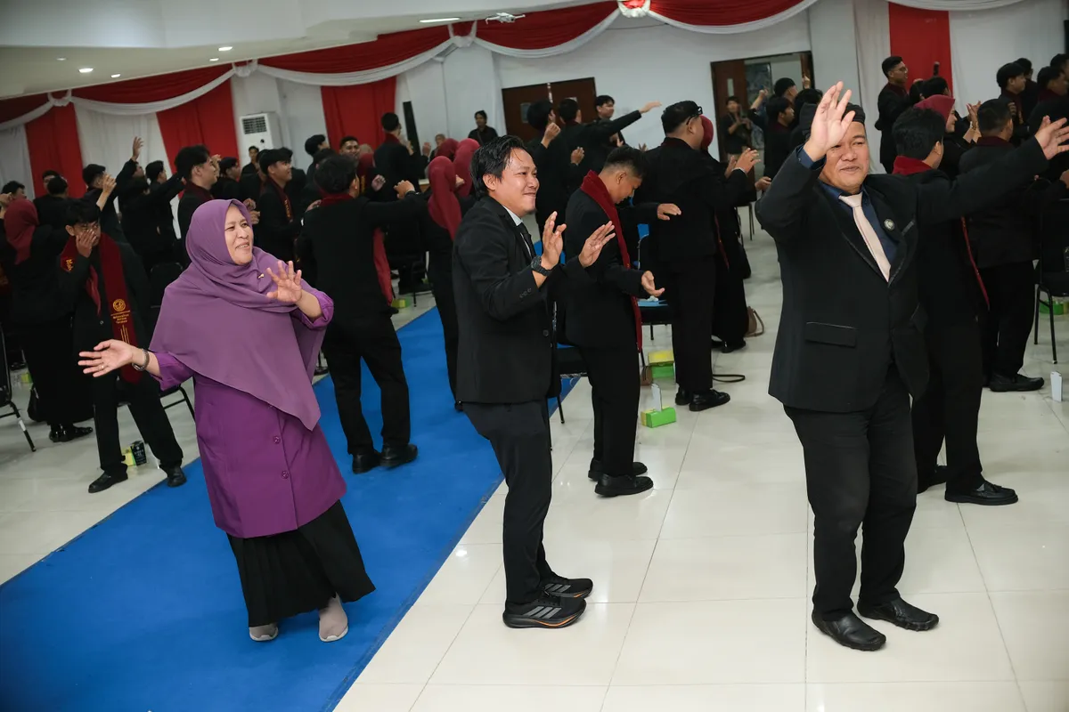 Momen Yudisium 385